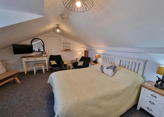 Glan Y Mor Hotel (Adults Only)