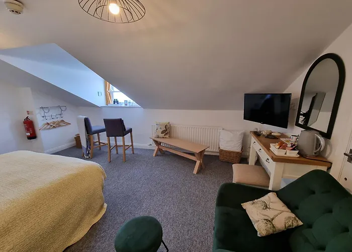 Glan Y Mor Hotel (Adults Only)