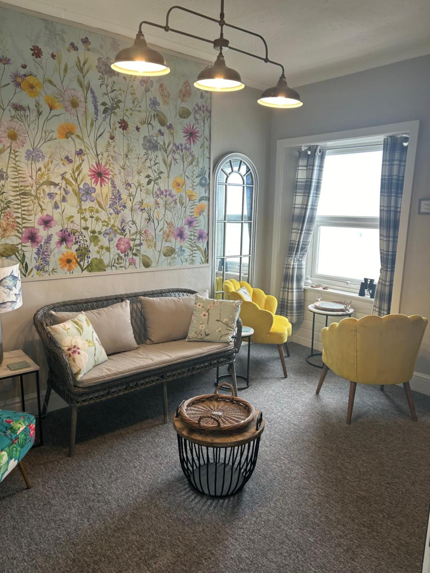 Glan Y Mor (adults Only) Лландидно